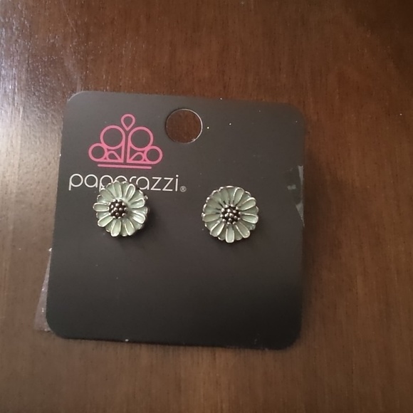 paparazzi Jewelry - Brand new with tags whimsical wisteria powder blue post earrings